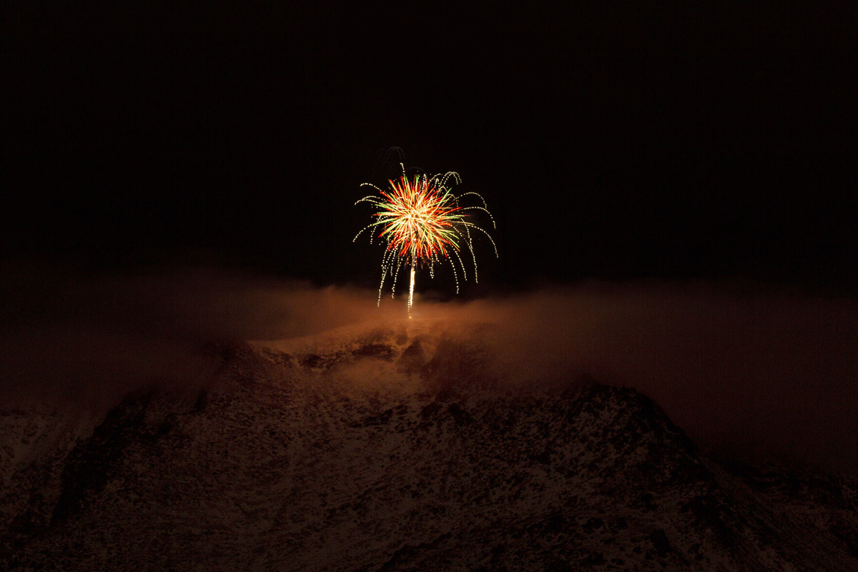 010121-news-fireworks 03.jpg